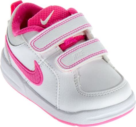 nike schoenen meisjes maat 22